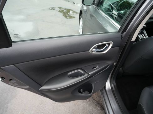 Used 2019 Nissan Sentra SV FWD image 16