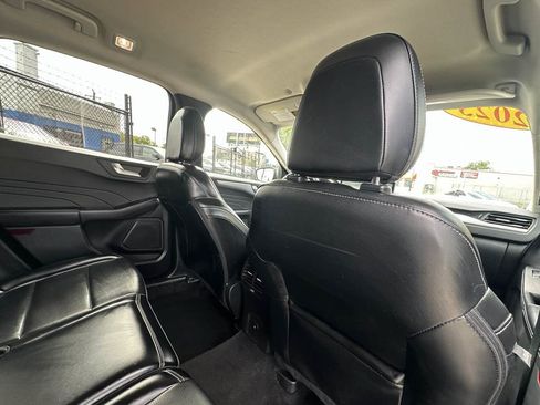 Used 2023 Ford Escape Platinum AWD/4WD image 31