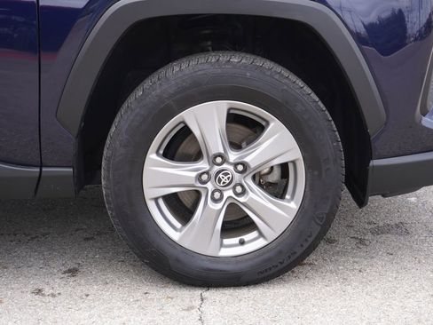 Used 2022 Toyota RAV4 XLE AWD/4WD image 13
