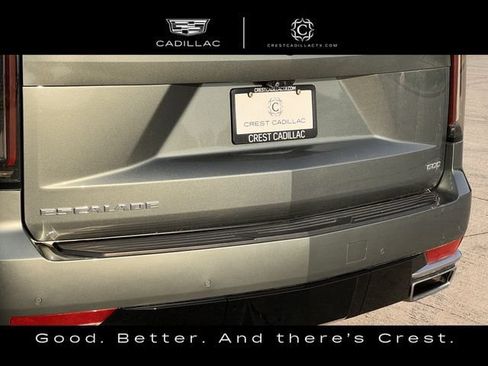 Used 2024 Cadillac Escalade Premium Luxury w/ Performance Package AWD/4WD image 9