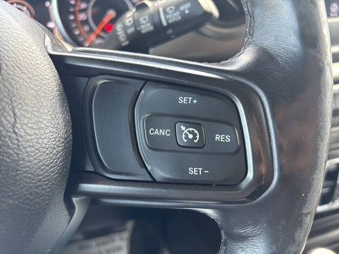 Used 2018 Jeep Wrangler Unlimited Sport S AWD/4WD image 22