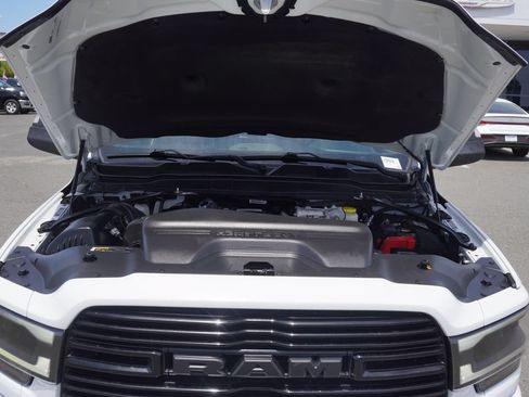 Used 2022 RAM 2500 Laramie AWD/4WD image 16