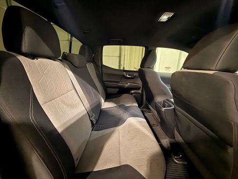 Used 2021 Toyota Tacoma TRD Sport image 30