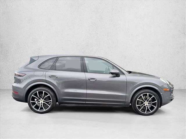 Used 2023 Porsche Cayenne AWD/4WD image 4