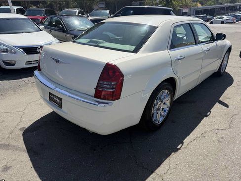 Used 2006 Chrysler 300 C RWD image 4