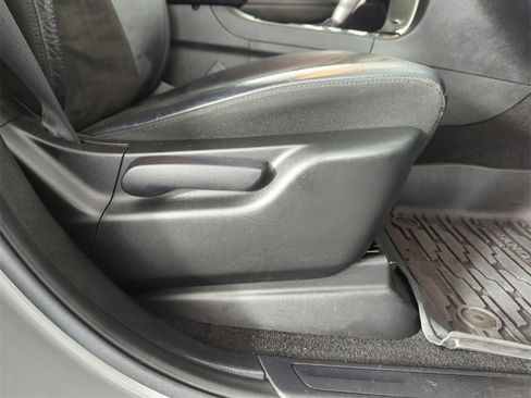 Used 2021 Jeep Grand Cherokee Laredo X image 36