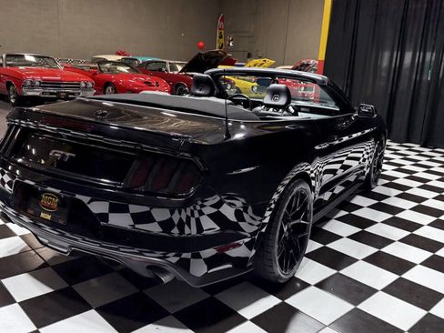 Used 2017 Ford Mustang GT Premium image 10