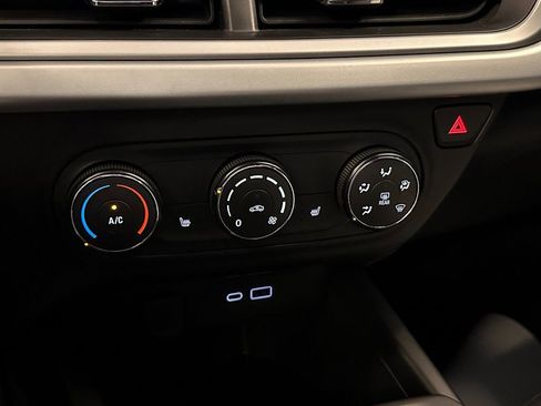 Used 2025 Chevrolet Trax LS w/ LS Convenience Package image 13