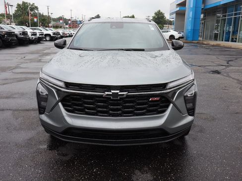 Used 2024 Chevrolet Trax RS FWD image 27