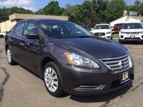 Used 2014 Nissan Sentra S FWD image 6