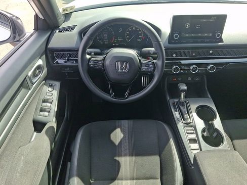 Used 2023 Honda Civic Sport image 11