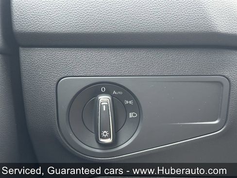 Used 2022 Volkswagen Tiguan SE R-Line image 36