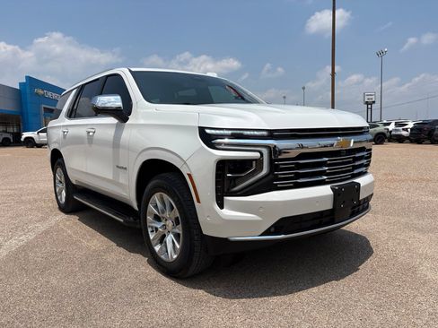 Used 2025 Chevrolet Tahoe Premier AWD/4WD image 8