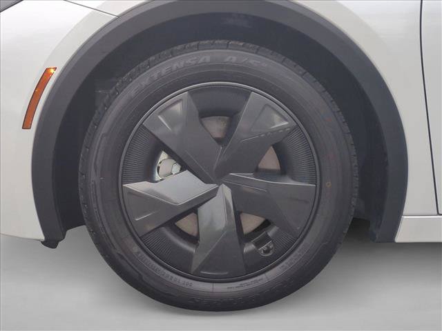 Used 2026 Toyota Prius Plug-In Hybrid FWD image 23