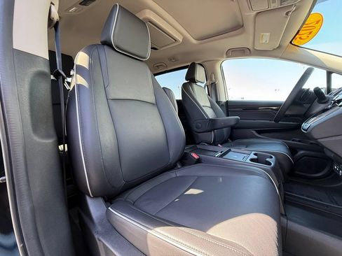Used 2025 Honda Odyssey Touring image 17