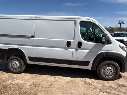 New 2026 RAM ProMaster 2500 w/ Convenience Group image 7