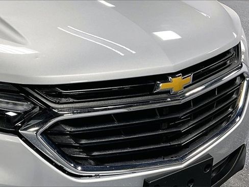 Used 2018 Chevrolet Equinox LS image 28