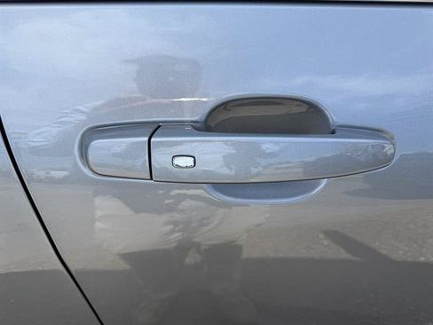 Used 2024 Chevrolet Equinox LT AWD/4WD image 11