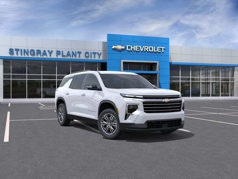 New 2025 Chevrolet Traverse LT w/ Driver Confidence Package FWD image 1
