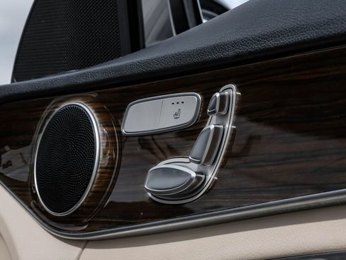 Used 2019 Mercedes-Benz C 300 Sedan image 44