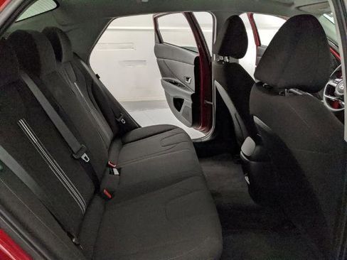 Used 2024 Hyundai Elantra SEL image 20