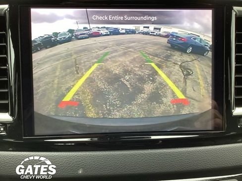 Used 2024 Chrysler Pacifica Touring-L FWD image 19
