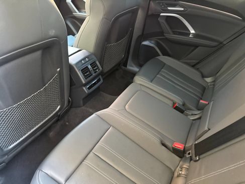 Used 2025 Audi Q5 Premium Plus w/ Premium Plus AWD/4WD image 9