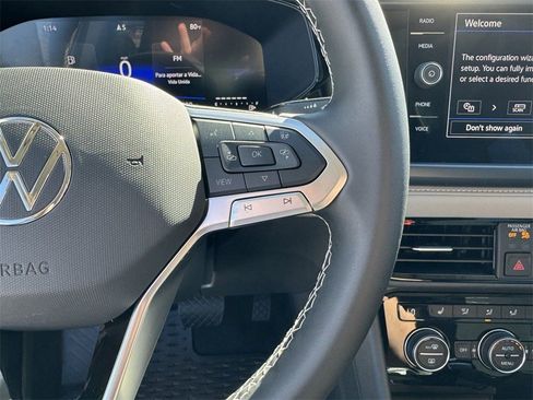 New 2024 Volkswagen Taos SE image 15