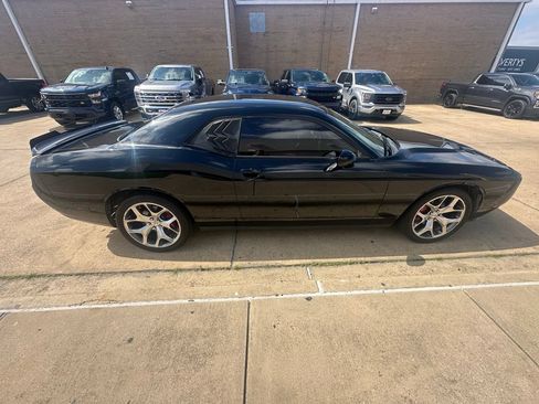 Used 2016 Dodge Challenger SXT Plus RWD image 11