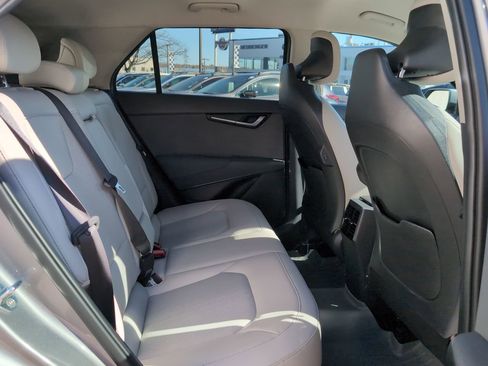Used 2023 Kia Niro EX image 15