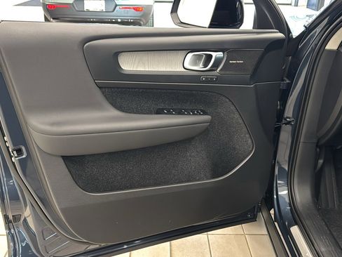 New 2026 Volvo XC40 B5 Ultra w/ Protection Package Premier image 21