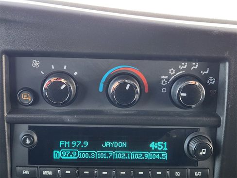 Certified 2024 GMC Savana 2500 w/ Driver Convenience Package image 18