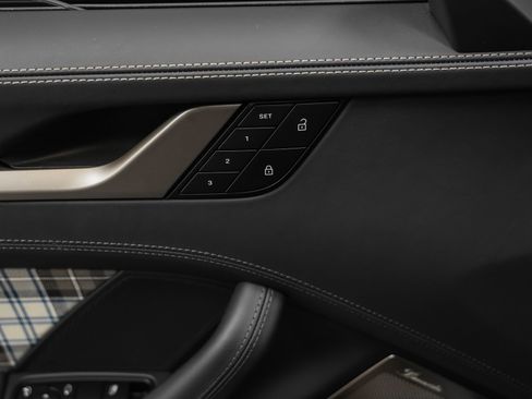 Certified 2025 Porsche 911 Turbo AWD/4WD image 51