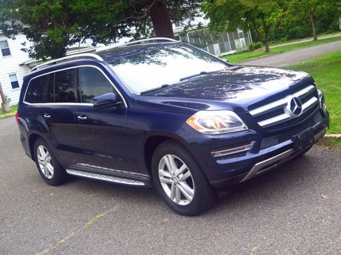 Used 2016 Mercedes-Benz GL 450 4MATIC image 31