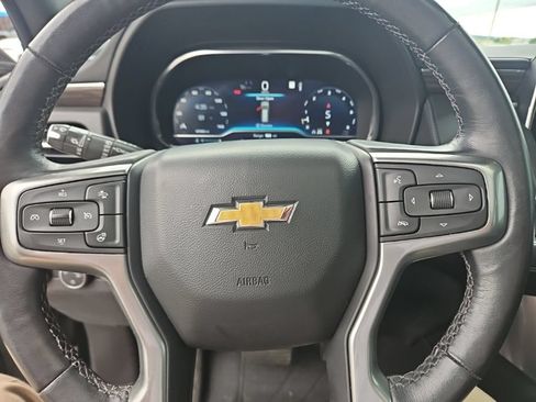 Used 2022 Chevrolet Suburban LT w/ LT Signature Package AWD/4WD image 29
