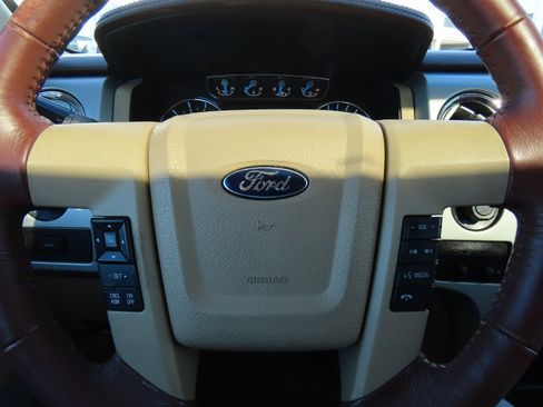 Used 2014 Ford F150 King Ranch w/ King Ranch Luxury Package image 27