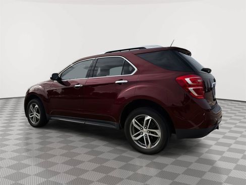 Used 2017 Chevrolet Equinox Premier w/ Enhanced Convenience Package FWD image 4