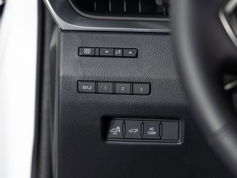 Used 2025 Lexus GX 550 image 27