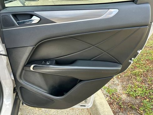 Used 2019 Lincoln MKC Premiere FWD image 44
