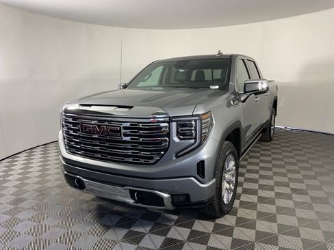 Used 2025 GMC Sierra 1500 Denali w/ Technology Package image 5