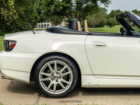 Used 2004 Honda S2000 image 10