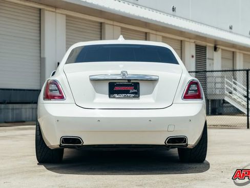 Used 2022 Rolls-Royce Ghost w/ Ghost Package image 16