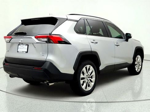 Used 2025 Toyota RAV4 XLE Premium AWD/4WD image 5