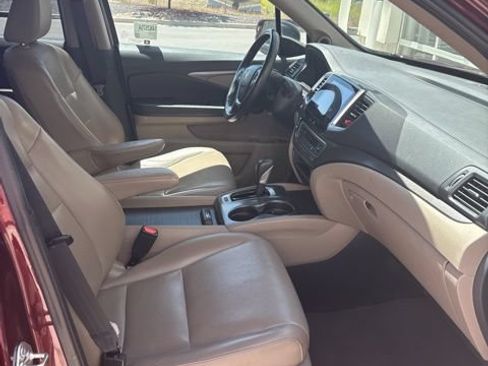 Used 2018 Honda Ridgeline RTL-T image 10