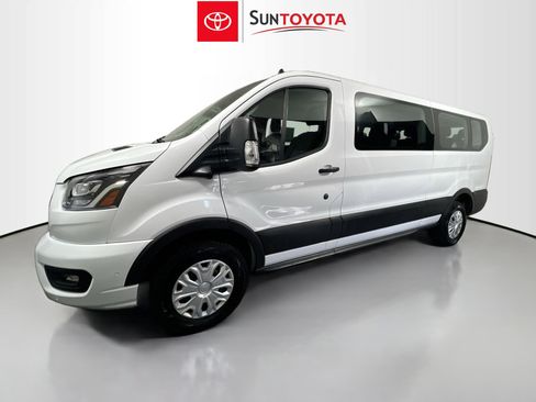 Used 2023 Ford Transit 350 XLT image 9