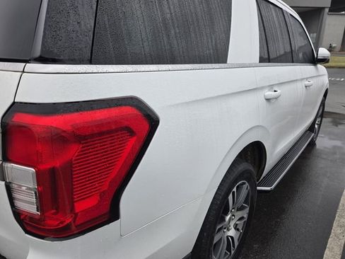 Used 2023 Ford Expedition XLT AWD/4WD image 9