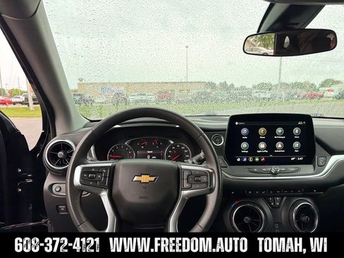 Used 2025 Chevrolet Blazer LT AWD/4WD image 13