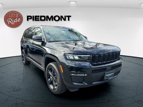 New 2025 Jeep Grand Cherokee L Limited w/ Black Appearance Package AWD/4WD image 4