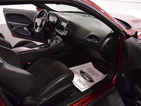 Used 2018 Dodge Challenger GT w/ GT Interior Package image 27