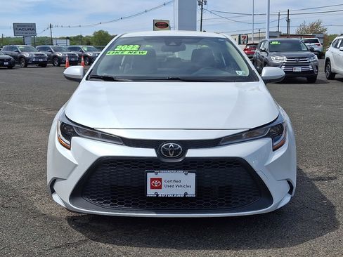 Certified 2022 Toyota Corolla LE image 2